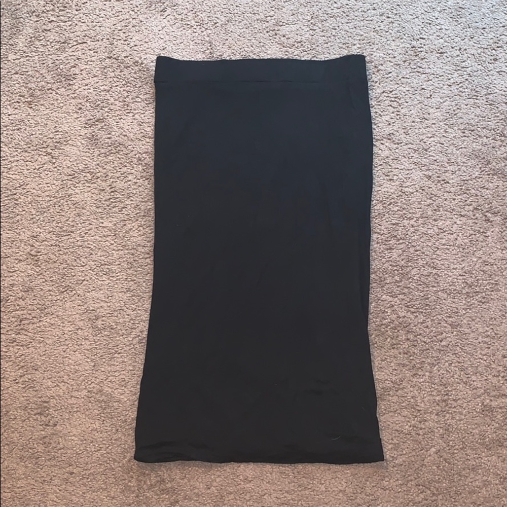 Black midi pencil skirt